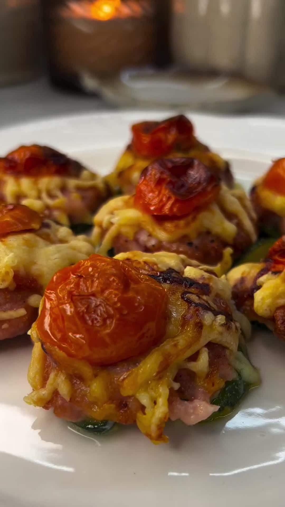 Кабачки с фаршем и сыром
