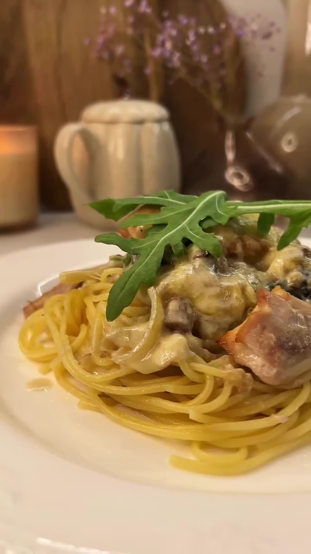 Курица с грибами в сливках под сыром