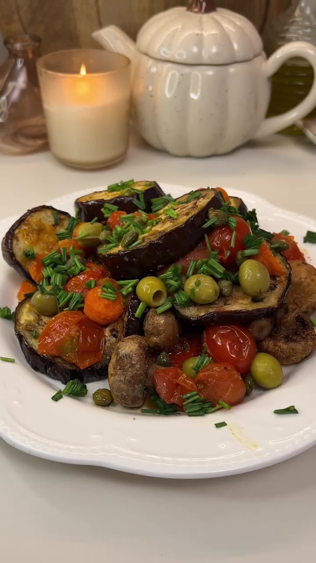 Овощи-гриль с оливками и каперсами