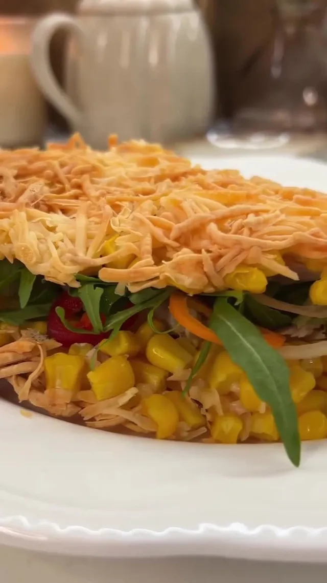 Кукурузно-сырная лепёшка с тунцом
