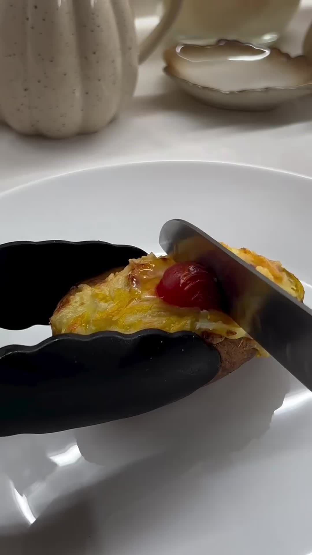 Печёный картофель с беконом и сыром