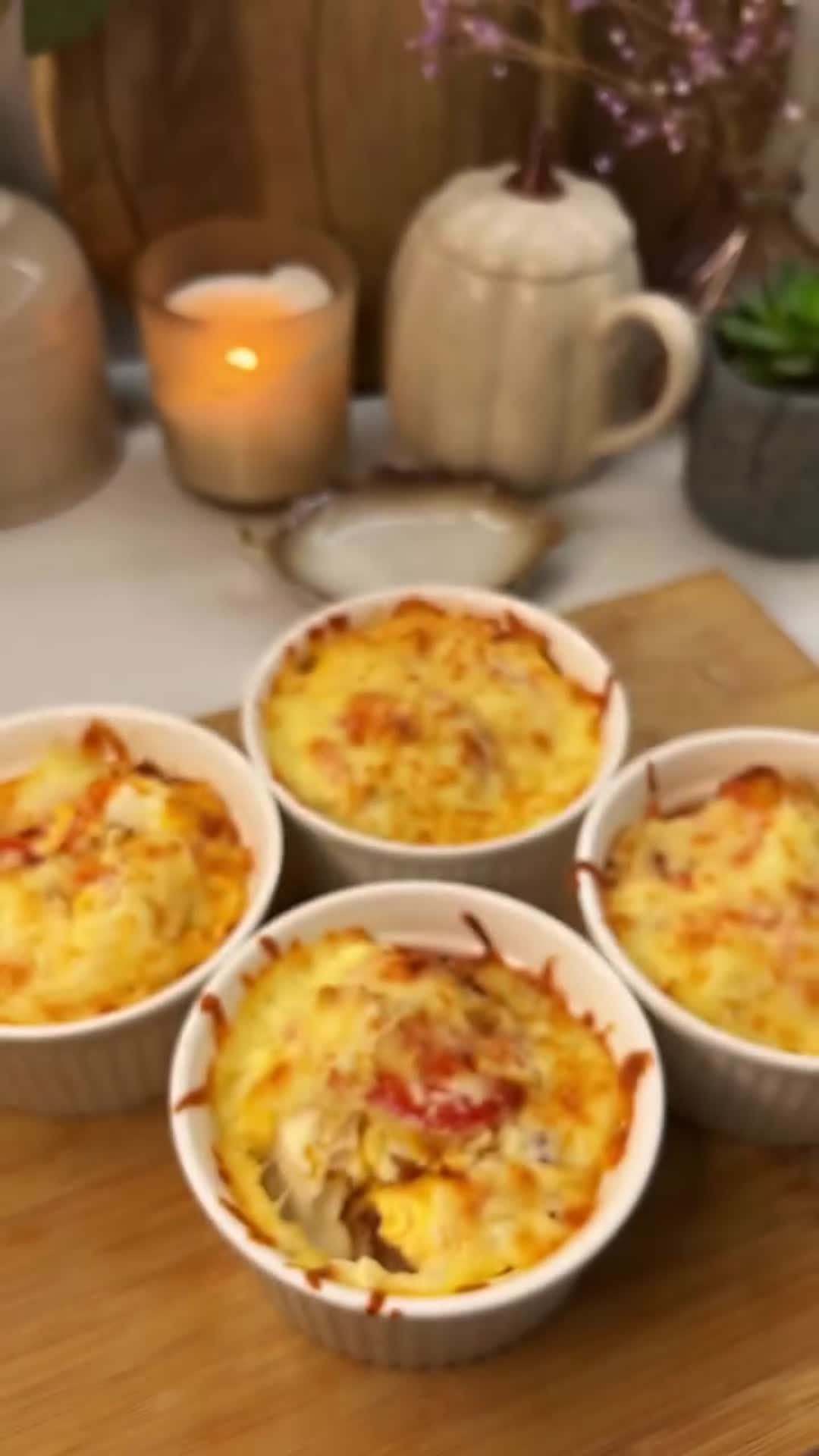 Baked Eggs in Ramekins with Bacon and Tomato