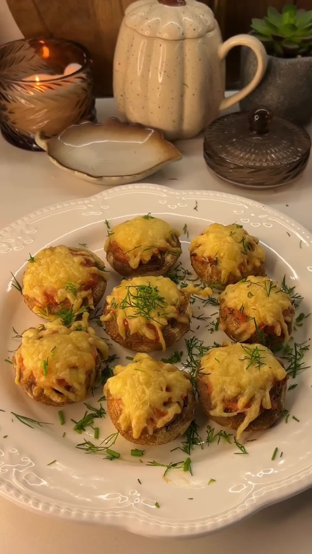 Mushrooms Stuffed with Beef and Dill