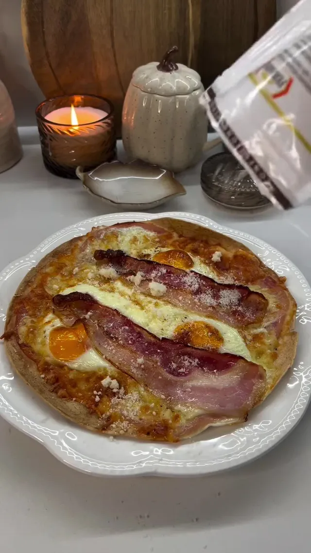 Tortilla Pizza with Ham, Egg and Bacon