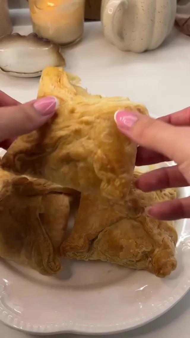 Puff Pastry Parcels with Salmon and Cream Cheese