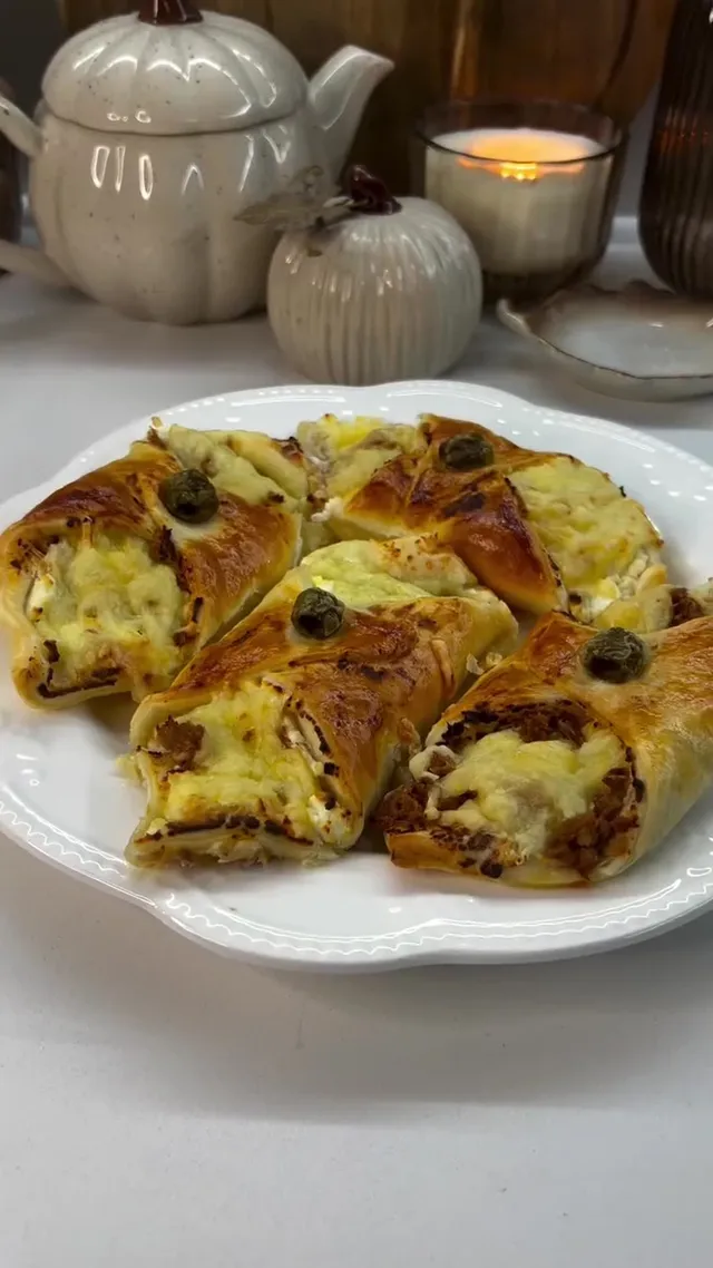 Puff Pastry Parcels with Tuna and Cream Cheese