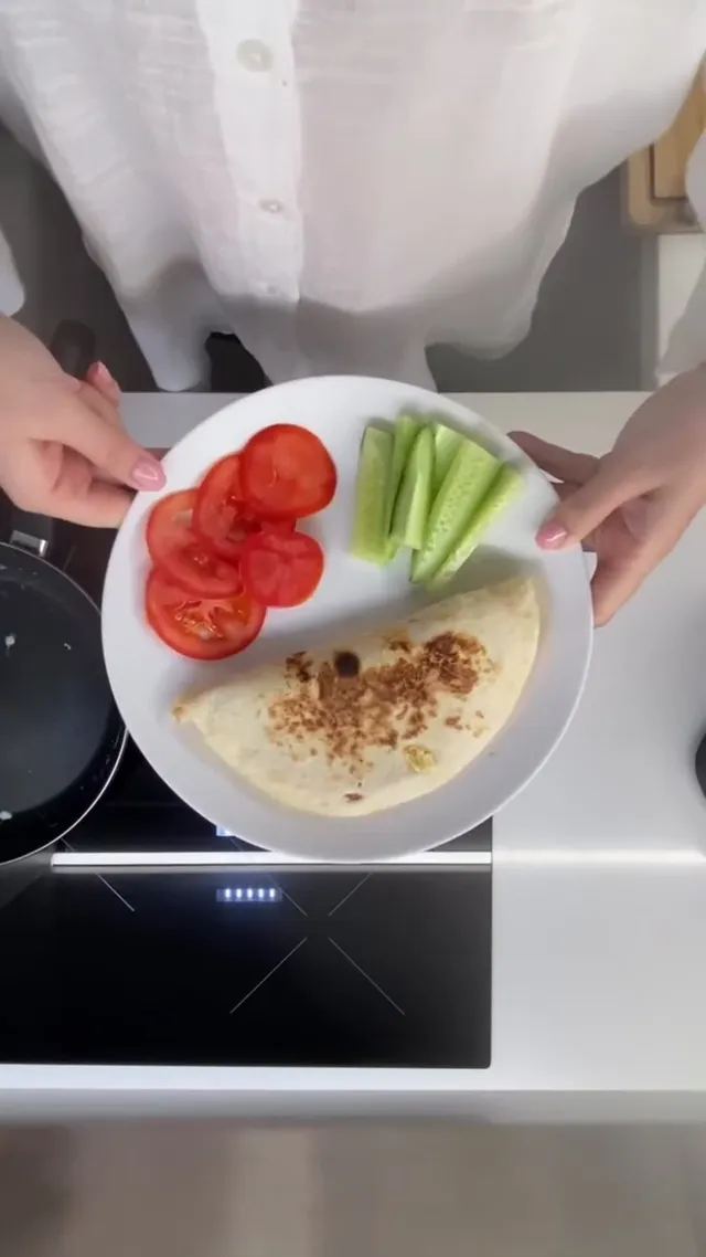 Tortilla with Egg, Bacon and Cheese